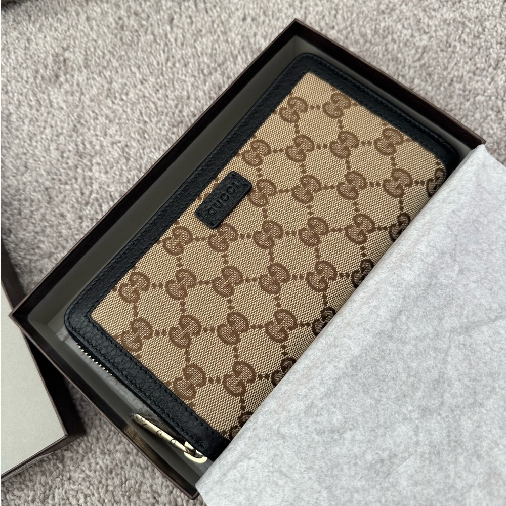 AUTHENTIC GUCCI GG PRINT ZIP AROUND LONG WALLET BRAND NEW